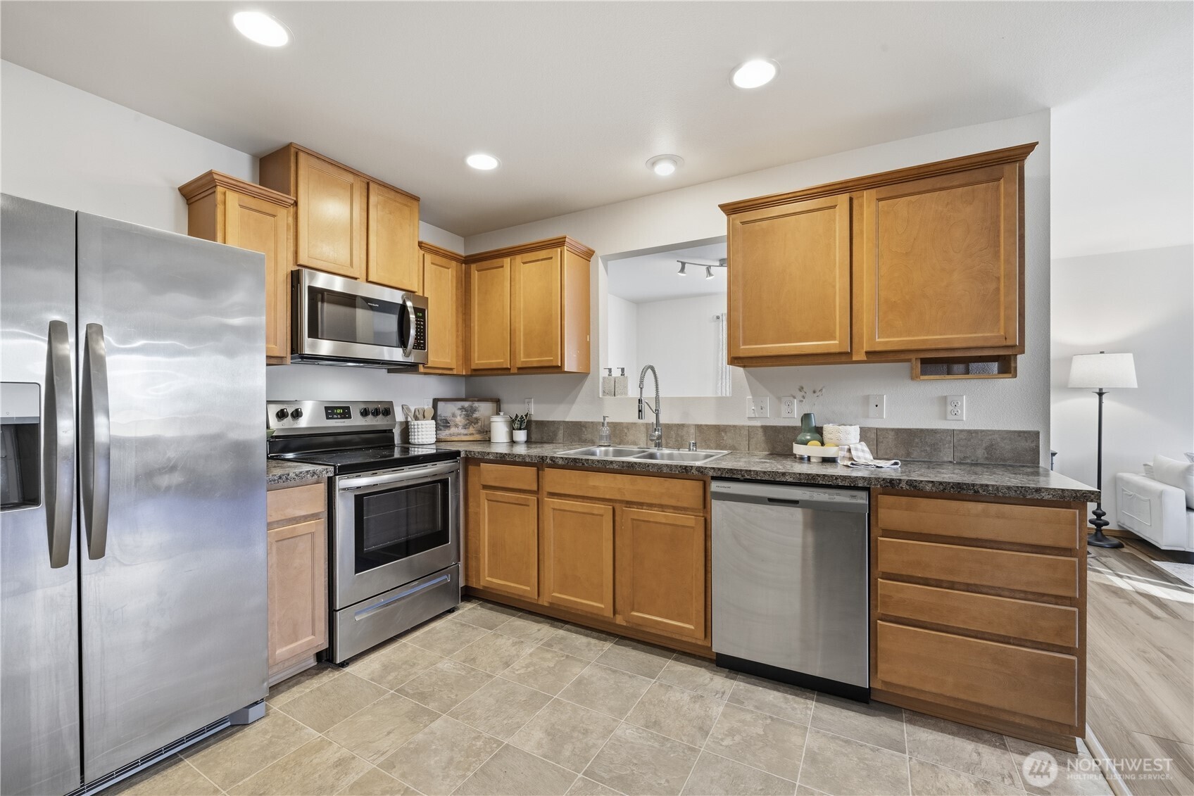 21531 SE 290th Place , Kent, WA 98042