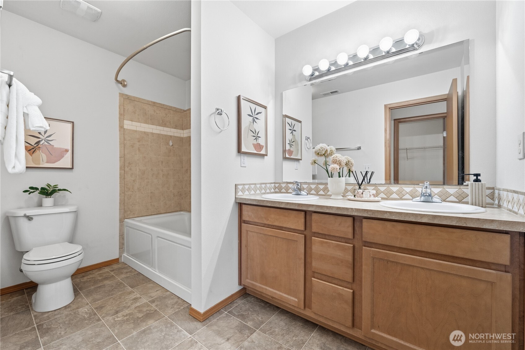 21531 SE 290th Place , Kent, WA 98042