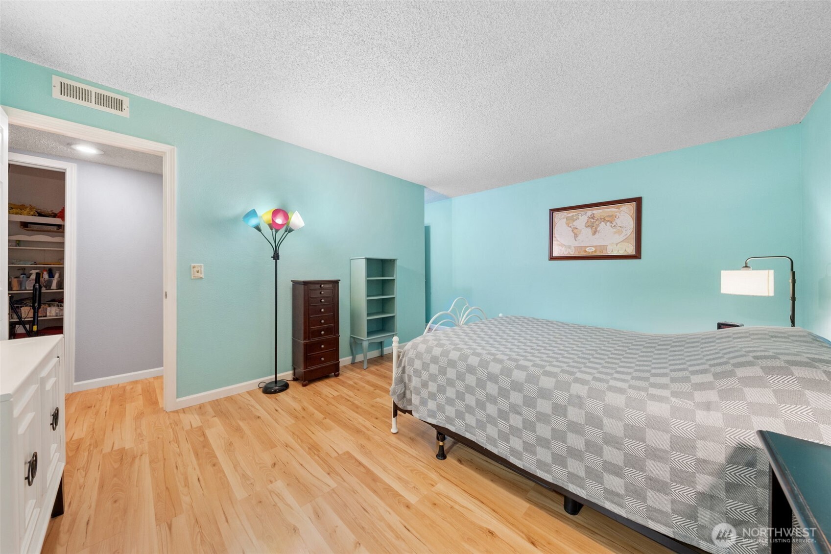 28313 Redondo Way S #102, Des Moines, WA 98198