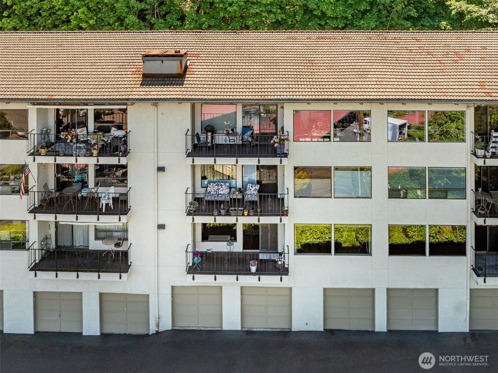 28313 Redondo Way S #102, Des Moines, WA 98198