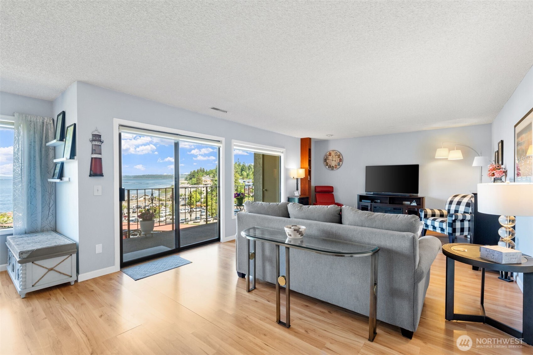 28313 Redondo Way S #102, Des Moines, WA 98198