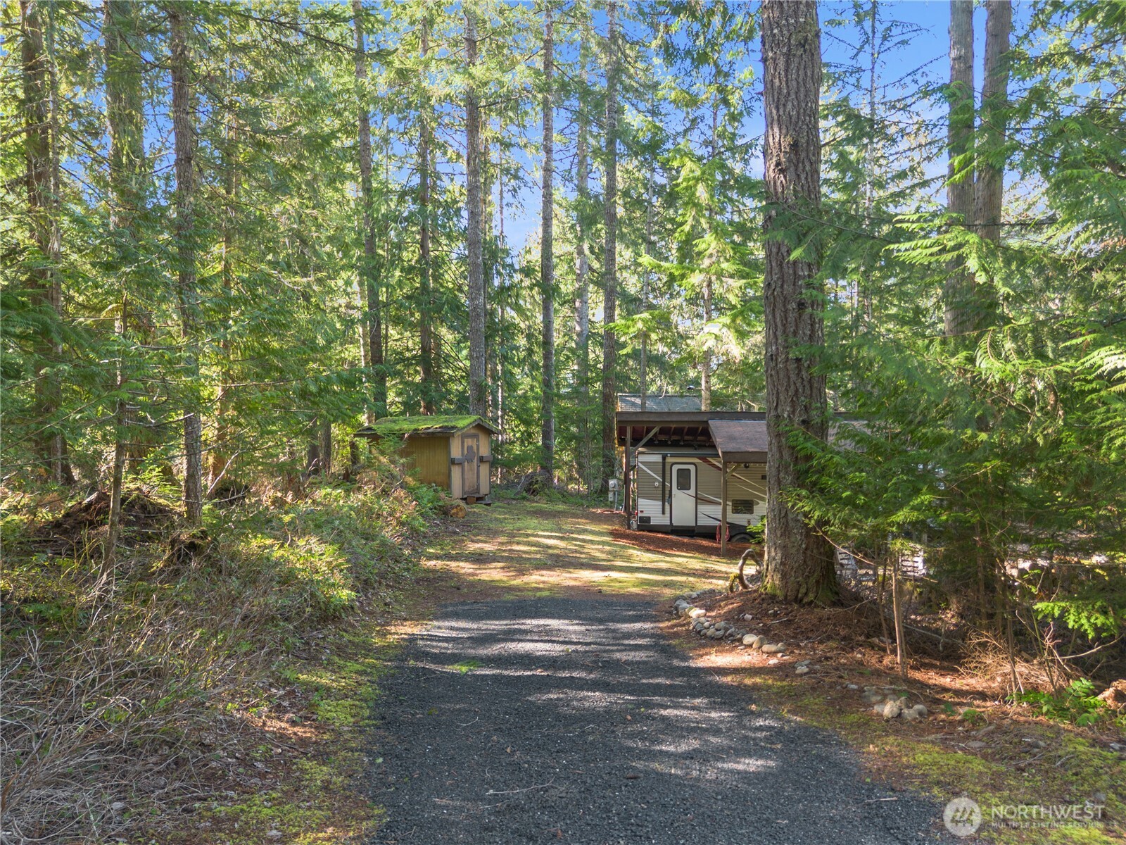 11 N Kitsap Place N, Hoodsport, WA 98548