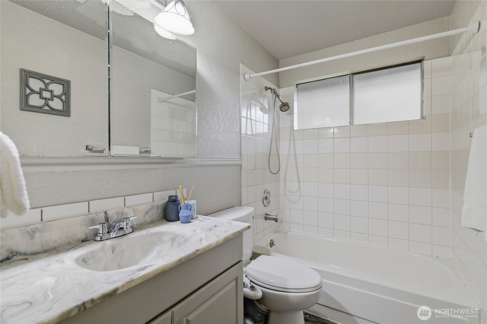 16011 2nd Place W, Lynnwood, WA 98087