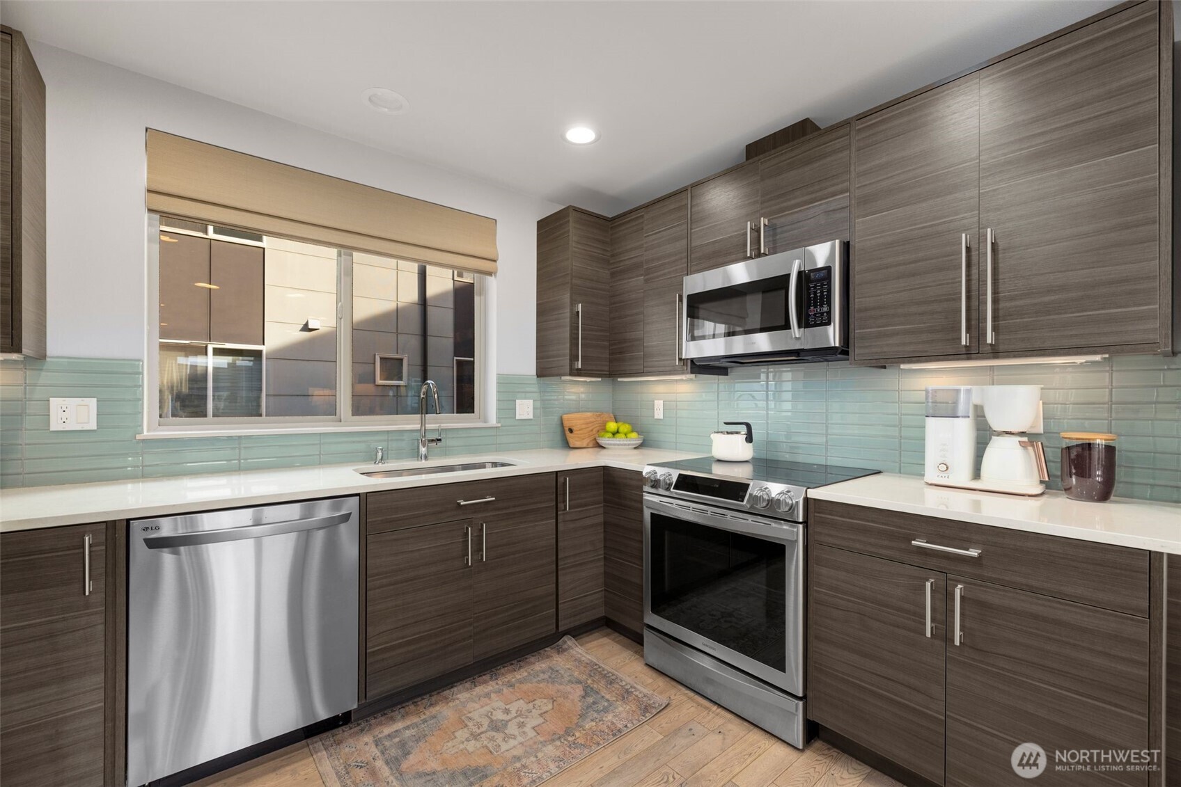 2422 55th Avenue SW, Seattle, WA 98116