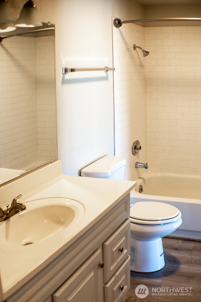 2611 NE 4th Street #234, Renton, WA 98056