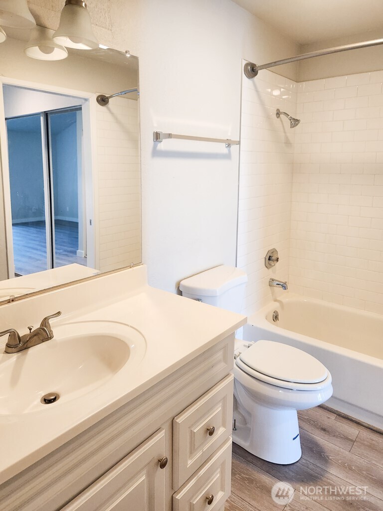 2611 NE 4th Street #234, Renton, WA 98056