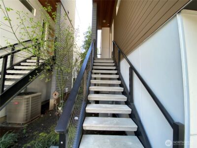 213 4th Court S, Kirkland, WA 98033 - Photo 4