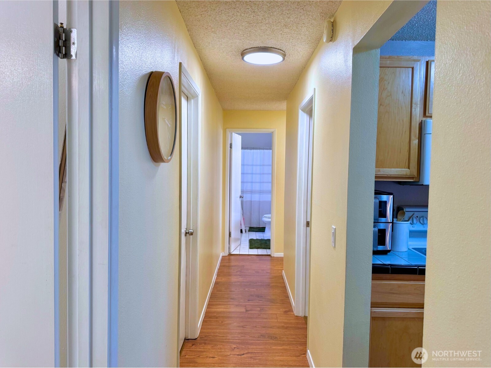 330 Elm St #201, Everett, WA 98203