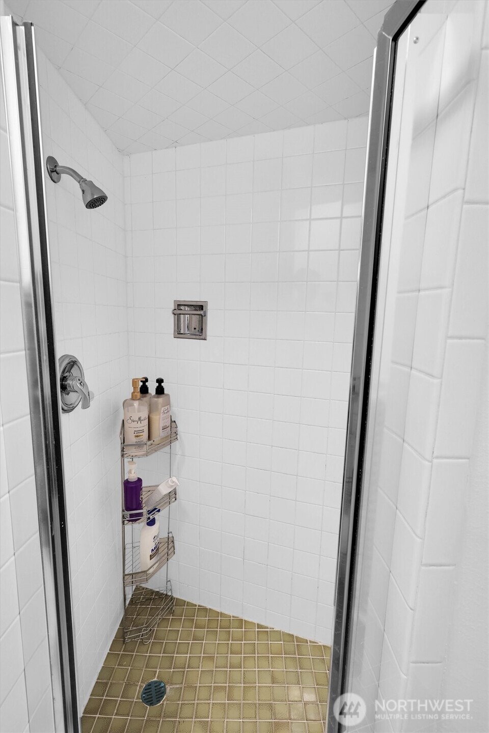 330 Elm St #201, Everett, WA 98203