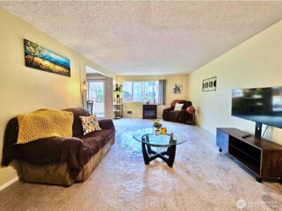 330 Elm St #201, Everett, WA 98203 - Photo 4