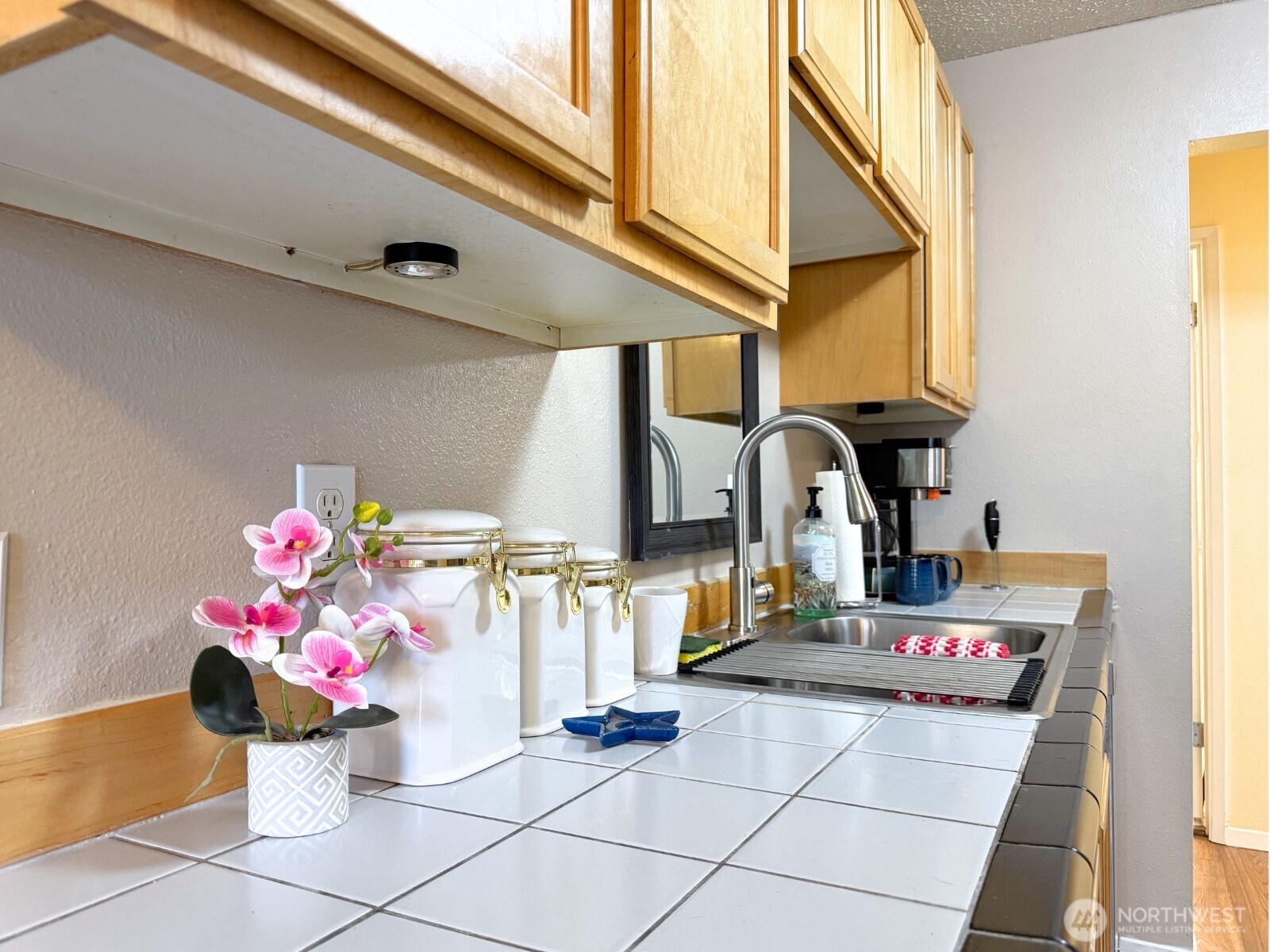 330 Elm St #201, Everett, WA 98203