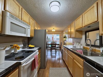 330 Elm St #201, Everett, WA 98203 - Photo 8