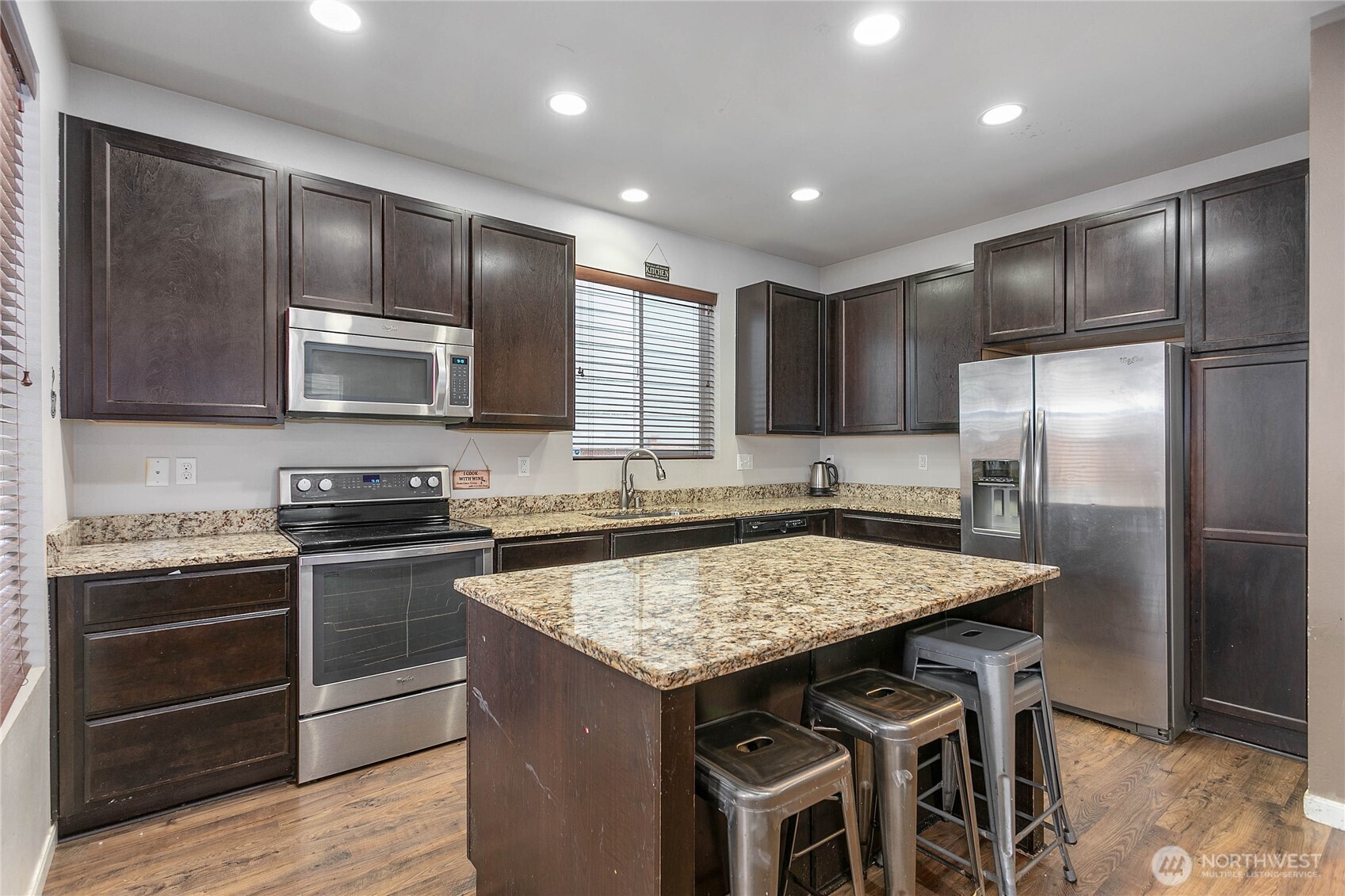 716 Brookstone Street , Mount Vernon, WA 98273