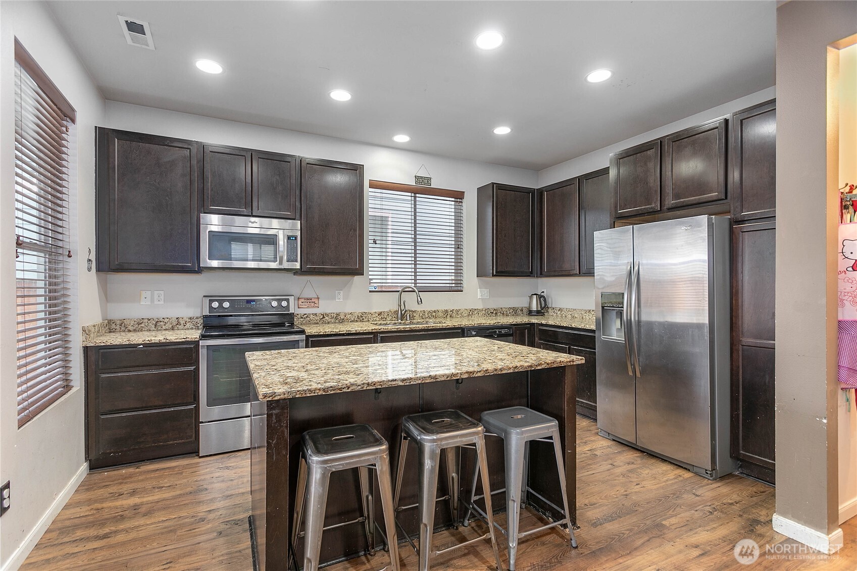 716 Brookstone Street , Mount Vernon, WA 98273