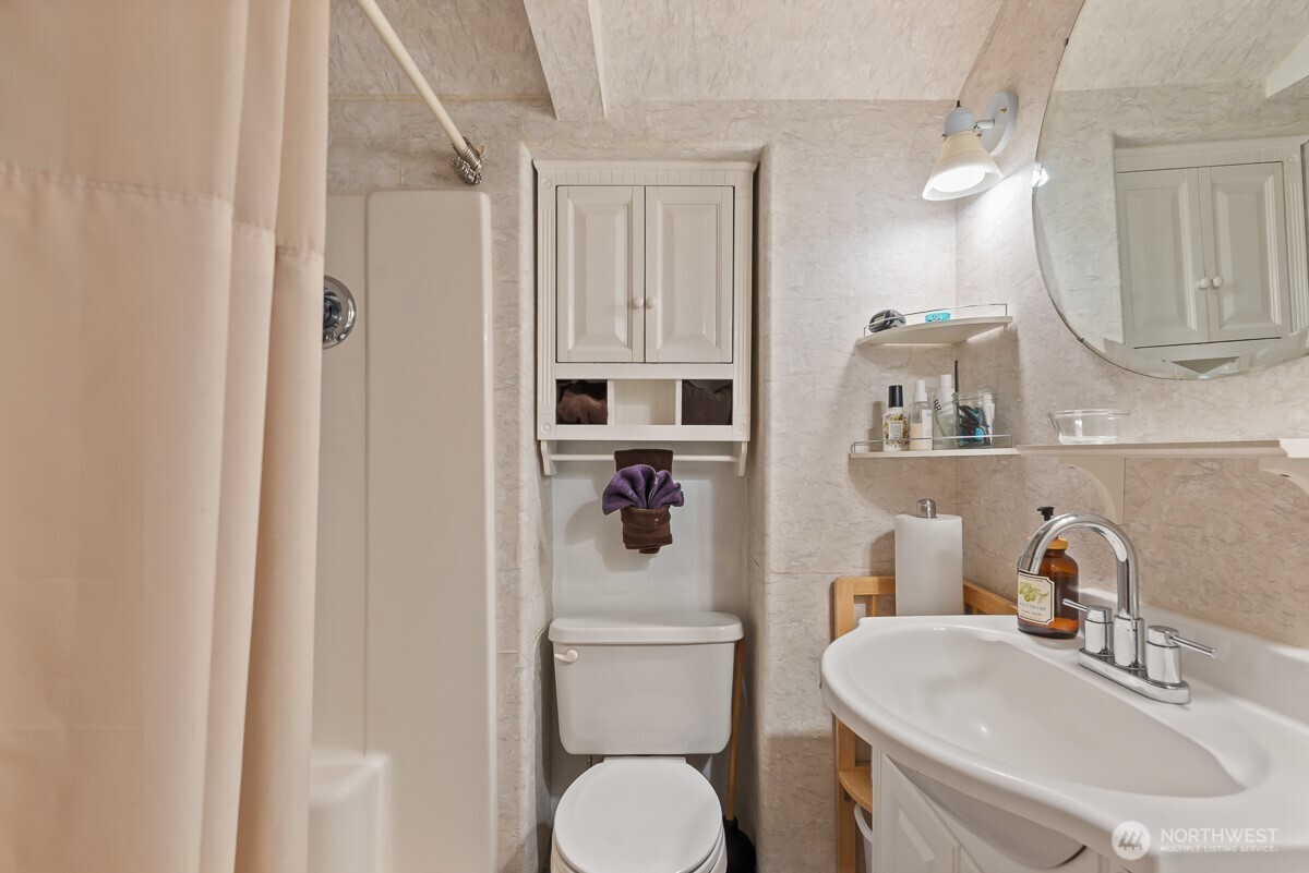 1134 Barton Square , East Wenatchee, WA 98802