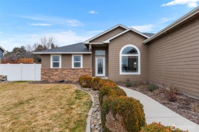 251 Lilly Lane , Wenatchee, WA 98801 - Photo 2
