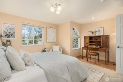1049 Madison Avenue N, Bainbridge Island, WA 98110 - Photo 19