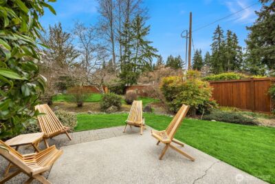 1049 Madison Avenue N, Bainbridge Island, WA 98110 - Photo 20