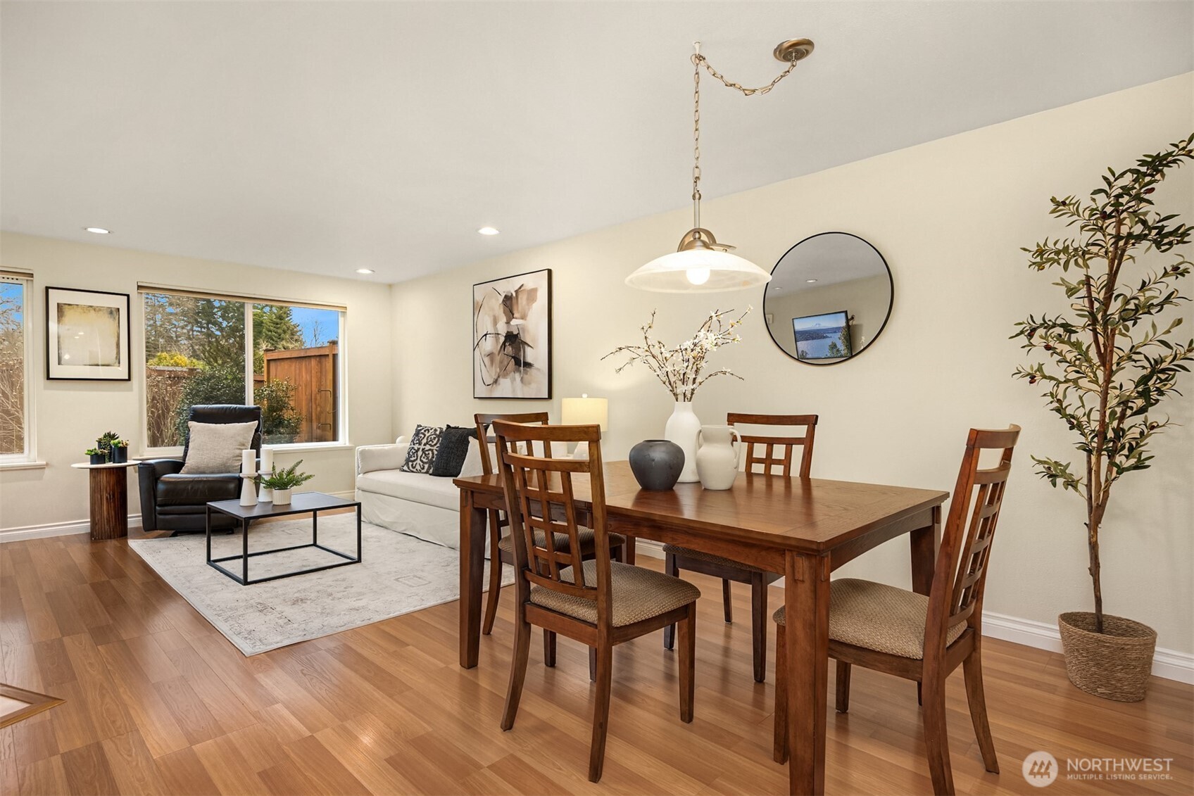 1049 Madison Avenue N, Bainbridge Island, WA 98110