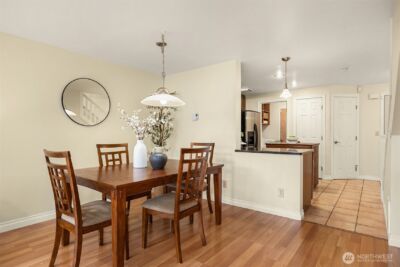 1049 Madison Avenue N, Bainbridge Island, WA 98110 - Photo 8