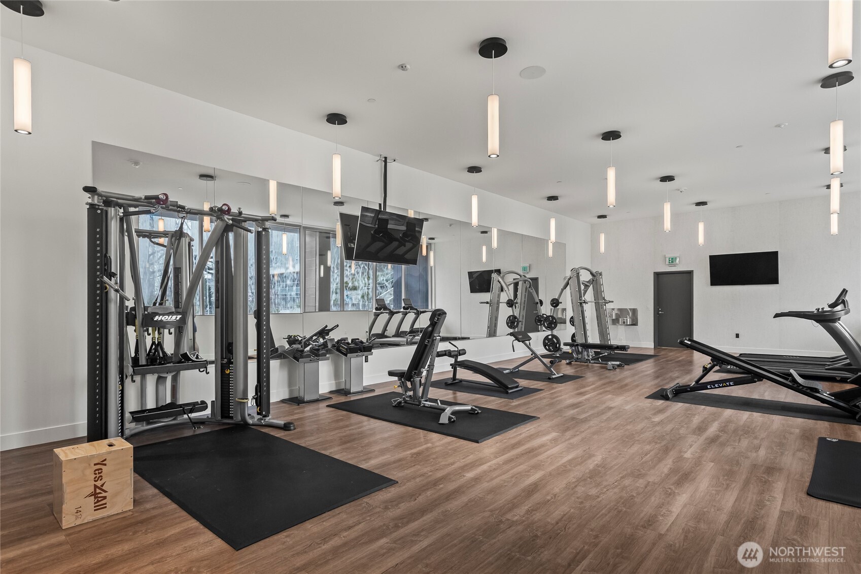 800 Columbia Street #703, Seattle, WA 98104