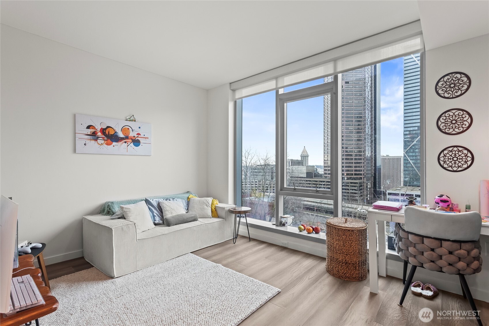 800 Columbia Street #703, Seattle, WA 98104