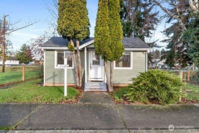 107 E Section Street , Mount Vernon, WA 98273