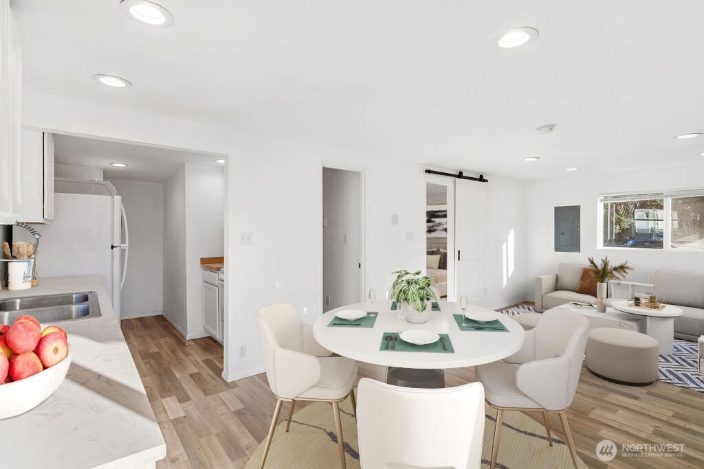 107 E Section Street , Mount Vernon, WA 98273