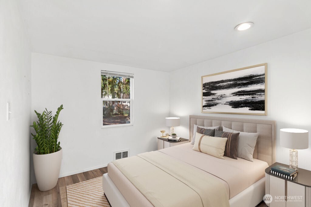 107 E Section Street , Mount Vernon, WA 98273