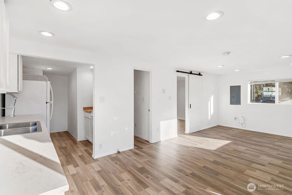 107 E Section Street , Mount Vernon, WA 98273