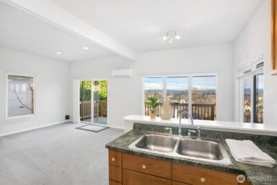 4205 34th Avenue S, Seattle, WA 98118 - Photo 4