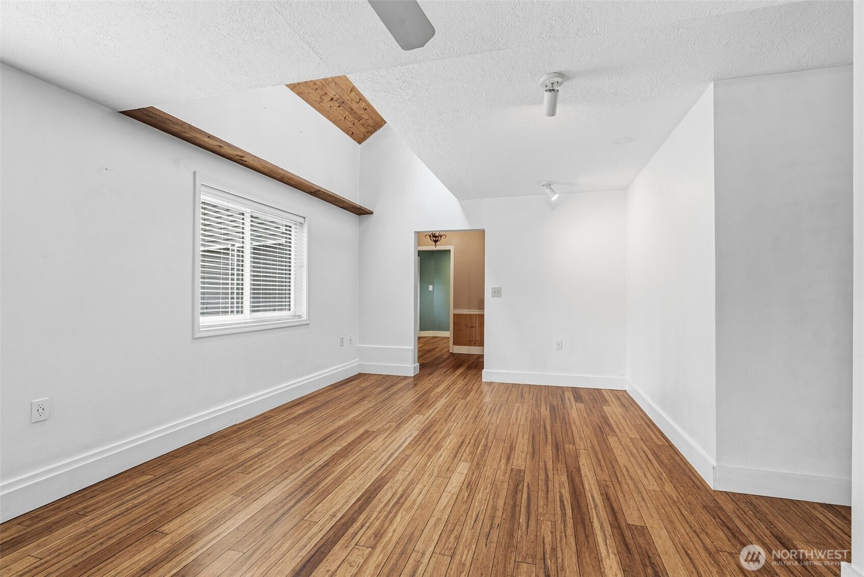 133 W Beacon Hill Drive , Longview, WA 98632