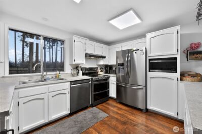 2270 Wellman Place , Oak Harbor, WA 98277 - Photo 4