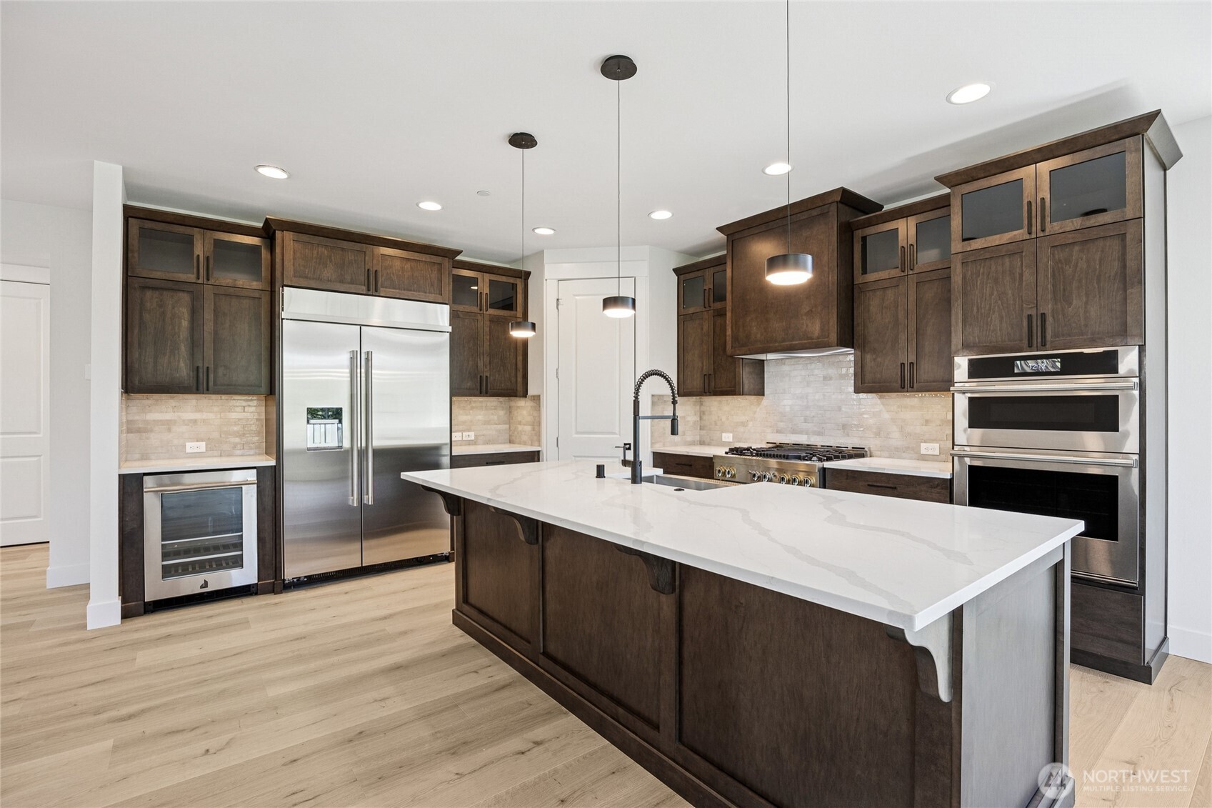 19515 81st Place NE #1, Kenmore, WA 98028