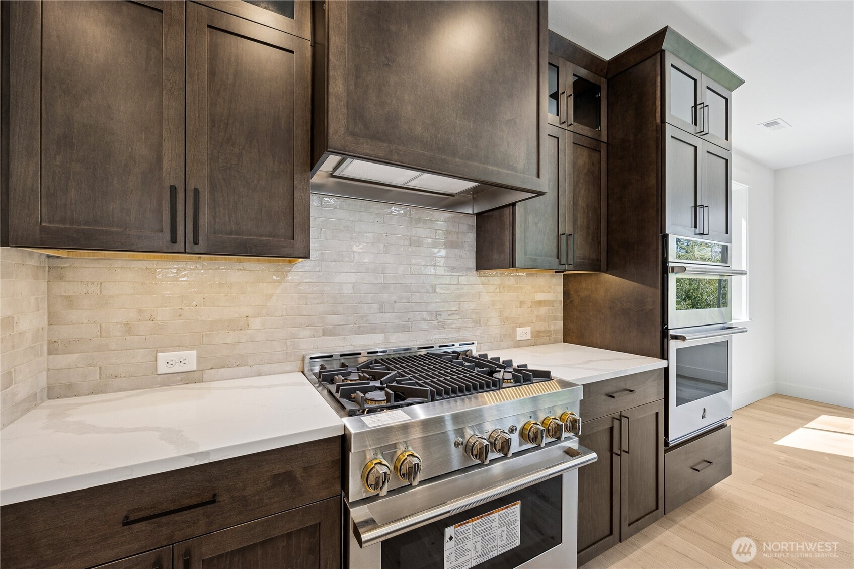 19515 81st Place NE #1, Kenmore, WA 98028