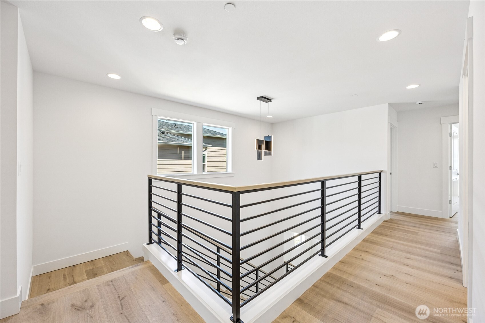 19515 81st Place NE #1, Kenmore, WA 98028