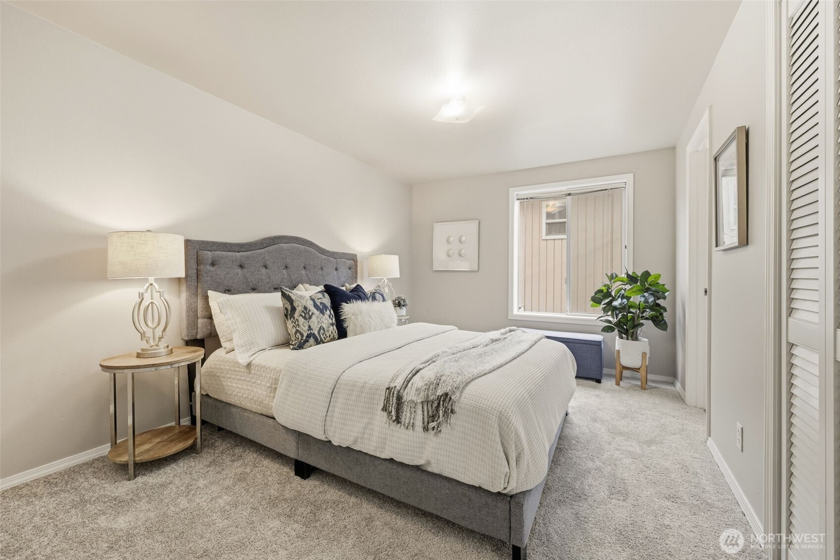 3022 63rd Avenue SW #202, Seattle, WA 98116