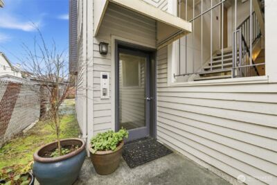 3022 63rd Avenue SW #202, Seattle, WA 98116 - Photo 2