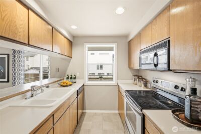 3022 63rd Avenue SW #202, Seattle, WA 98116 - Photo 10