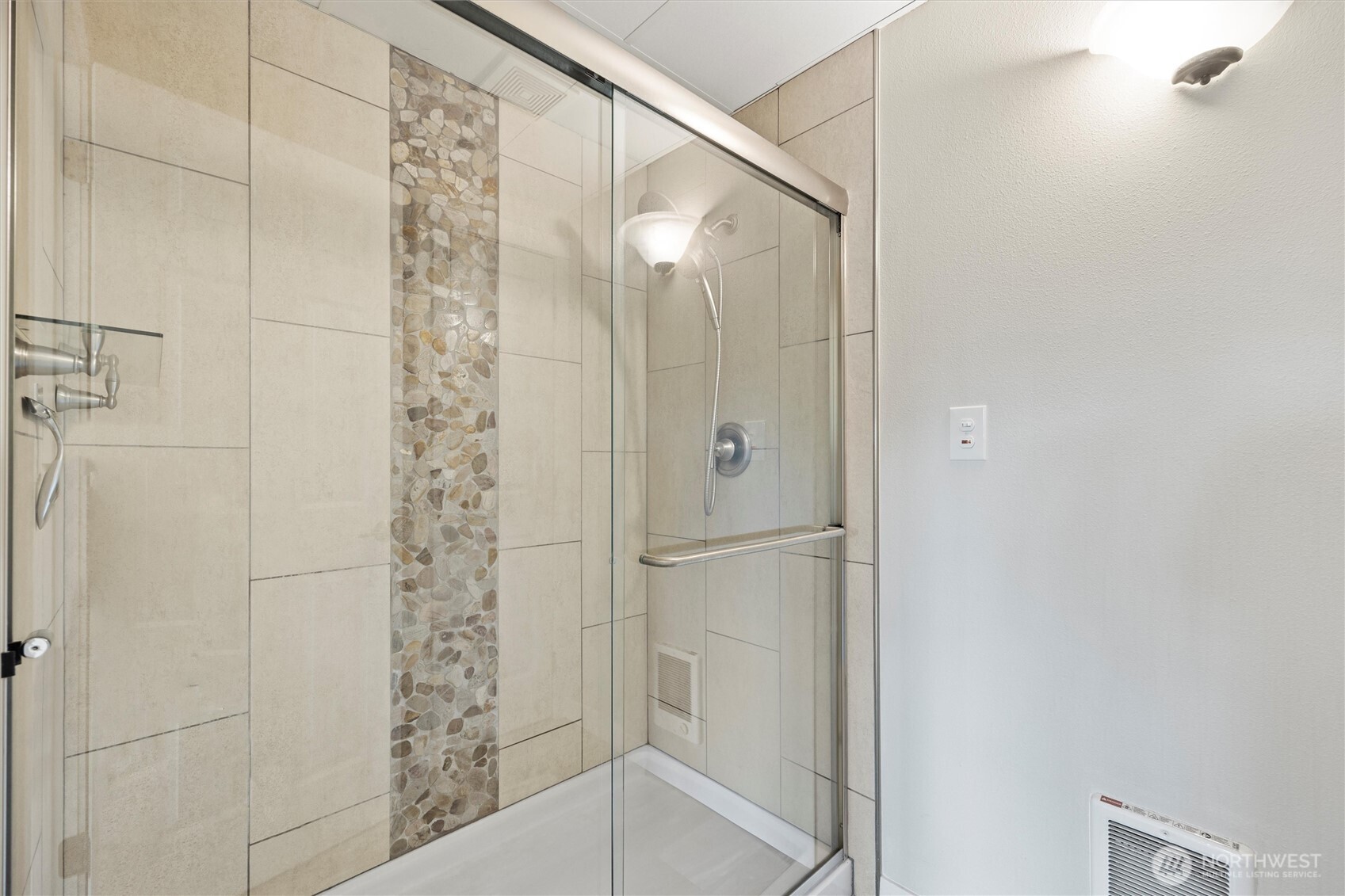 300 Columbia Point Drive #D101, Richland, WA 99352