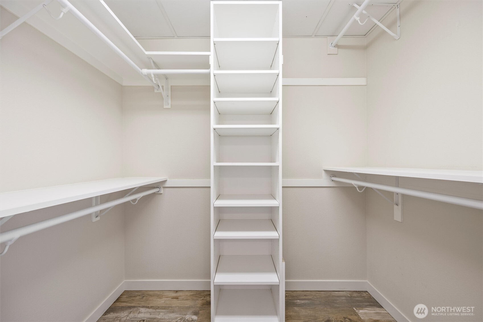 300 Columbia Point Drive #D101, Richland, WA 99352