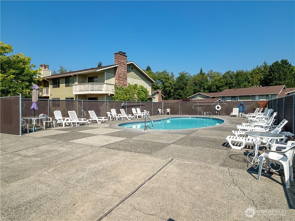 3390 Narrows Lane NE #101, Bremerton, WA 98310