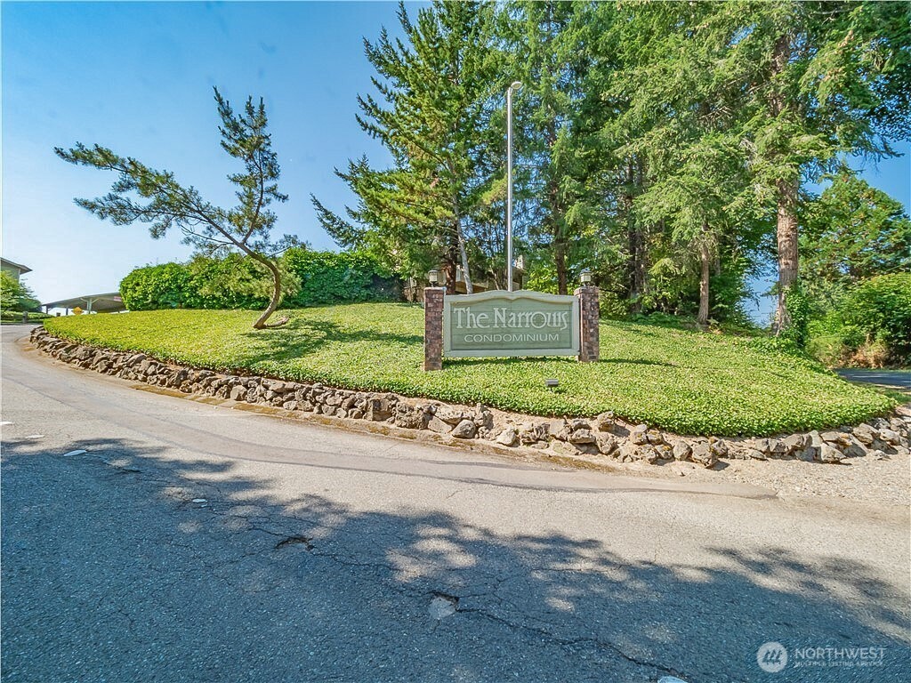 3390 Narrows Lane NE #101, Bremerton, WA 98310