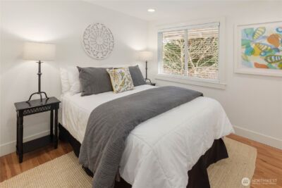 23039 SE 37th Street , Sammamish, WA 98075 - Photo 28