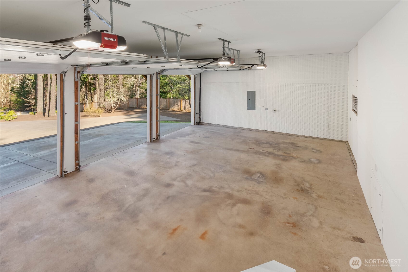 23039 SE 37th Street , Sammamish, WA 98075