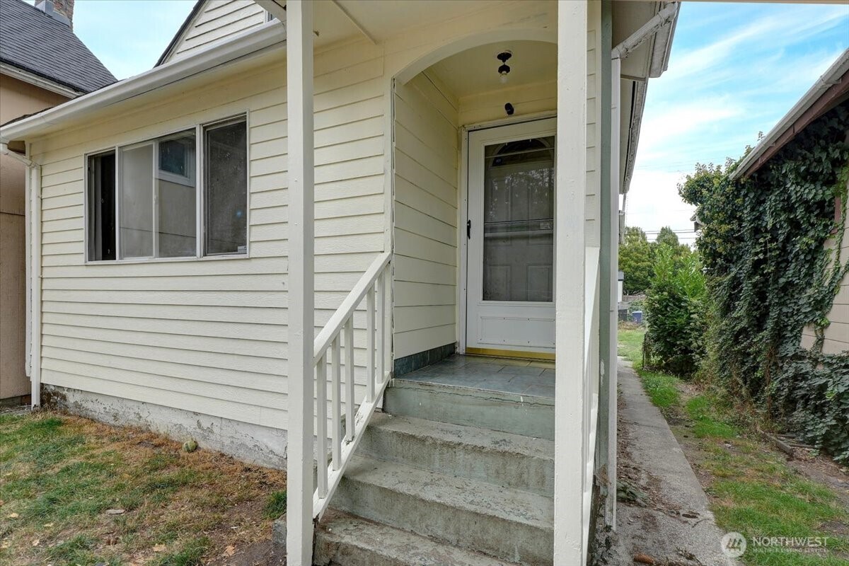 1807 S L Street , Tacoma, WA 98405