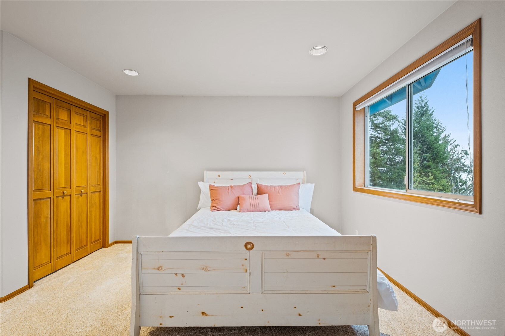 9673 NE Pilot Court , Kingston, WA 98346