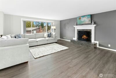 12563 SE 71st Street , Newcastle, WA 98056 - Photo 4