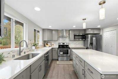 12563 SE 71st Street , Newcastle, WA 98056 - Photo 9