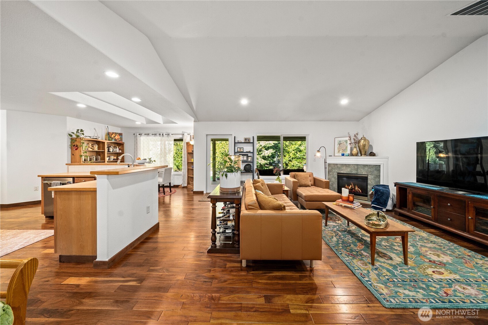 4710 17th Ave NW , Olympia, WA 98502